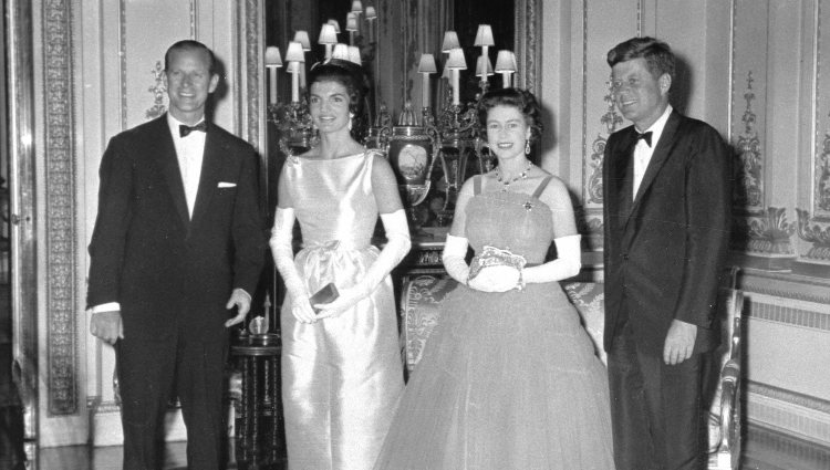 La Reina Isabel y el Príncipe Felipe junto a John y Jackie Kennedy en 1961