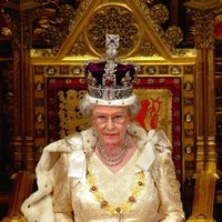 La Reina Isabel en la apertura del Parlamento en 2002