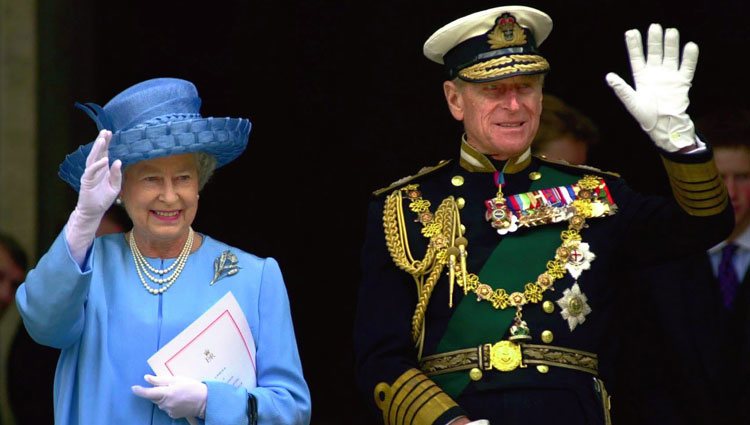 La Reina Isabel y el Duque de Edimburgo en el Jubileo de Oro de 2002