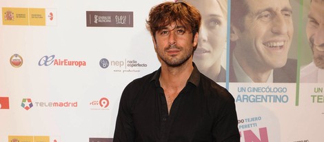 Hugo Silva en el estreno de la película 'En fuera de juego'