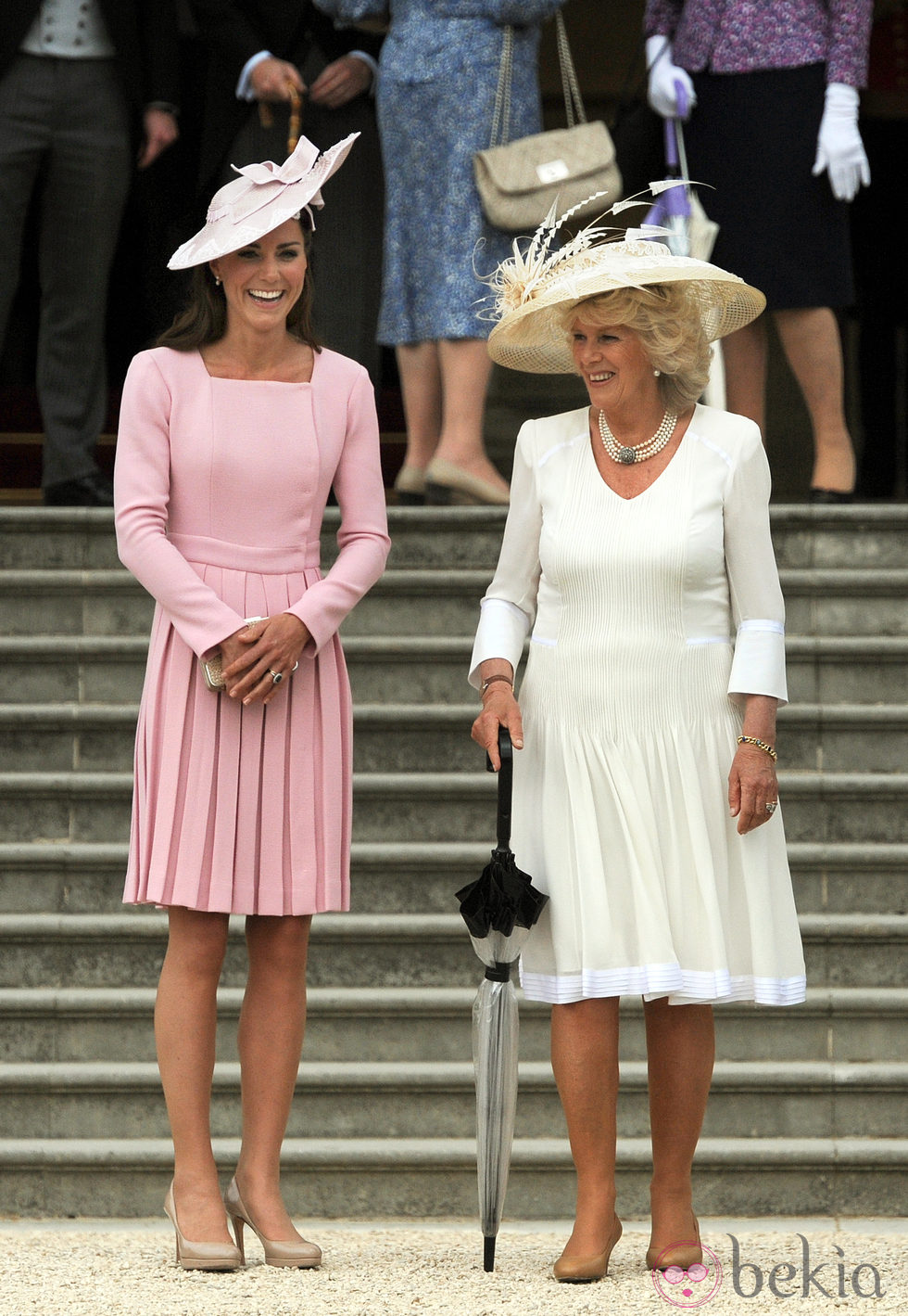 La Duquesa de Cambridge y la Duquesa de Cornualles en la garden party