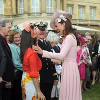 La Duquesa de Cambridge en su primera garden party