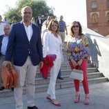 Juan Muñoz, Nuria González y Ana Rosa Quintana en una corrida de toros de San Isidro 2012