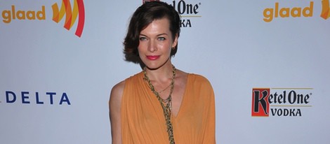 Milla Jovovich en los Premios GLAAD 2012