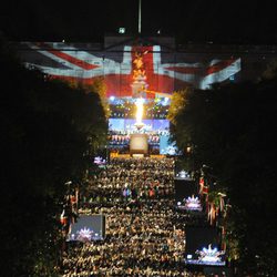 Luces y colores en el concierto del Jubileo de la Reina Isabel en Londres