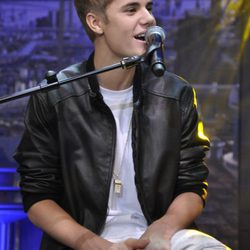 Justin Bieber emocionado cantando Boyfriend en 'El Hormiguero'