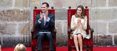 Los Príncipes Felipe y Letizia en la entrega del Premio Príncipe de Viana de la Cultura 2012