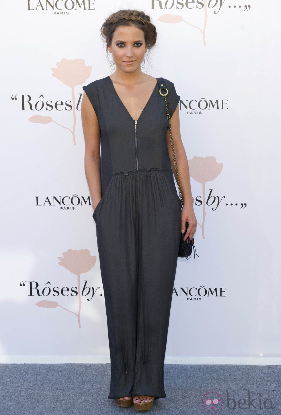 Ana Fernández en la presentación de la exposición fotográfica 'Roses by Lancôme'