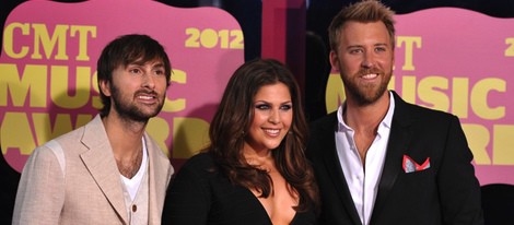 Lady Antebellum en la entrega de los CMT Awards 2012