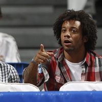 Marcelo en el partido de baloncesto Real Madrid-Barcelona