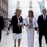 Carmen Cervera y Elvira Fernández Balboa en la inauguración de la exposición 'Hopper'