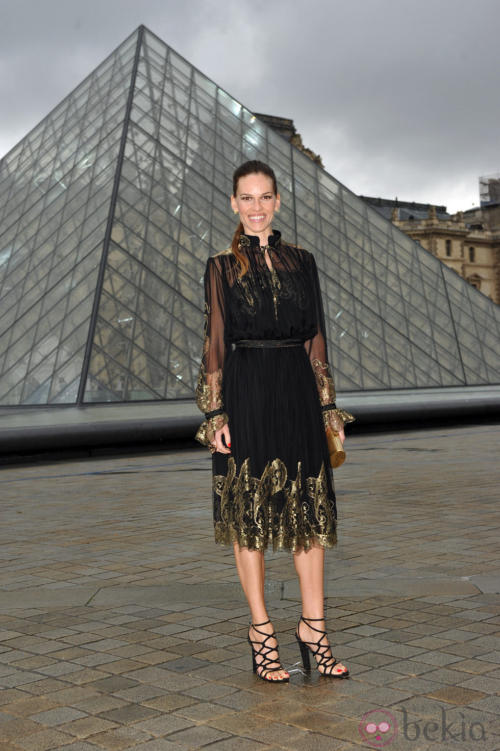 Hilary Swank en el desfile de Ferragamo en París