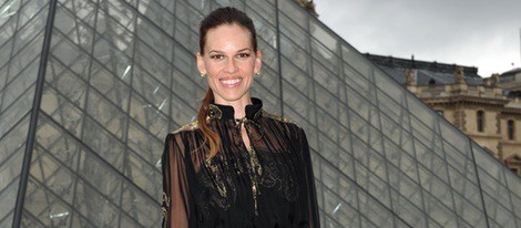 Hilary Swank en el desfile de Ferragamo en París