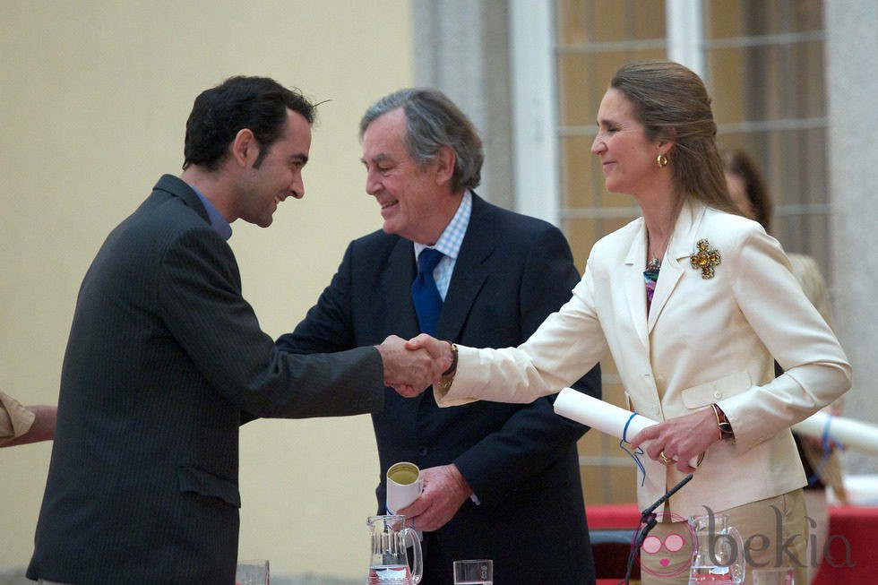 La Infanta Elena durante la entrega los Premios del Concurso de Pintura de Patrimonio Nacional