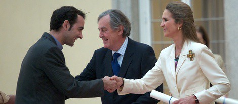 La Infanta Elena durante la entrega los Premios del Concurso de Pintura de Patrimonio Nacional