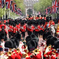 La guardia británica desfila en Trooping The Colour