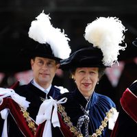 El Conde de Wessex y la Princesa Ana en la ceremonia de la Orden de la Jarretera