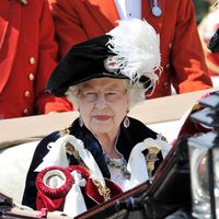 La Reina Isabel y el Duque de Edimburgo en la ceremonia de la Orden de la Jarretera