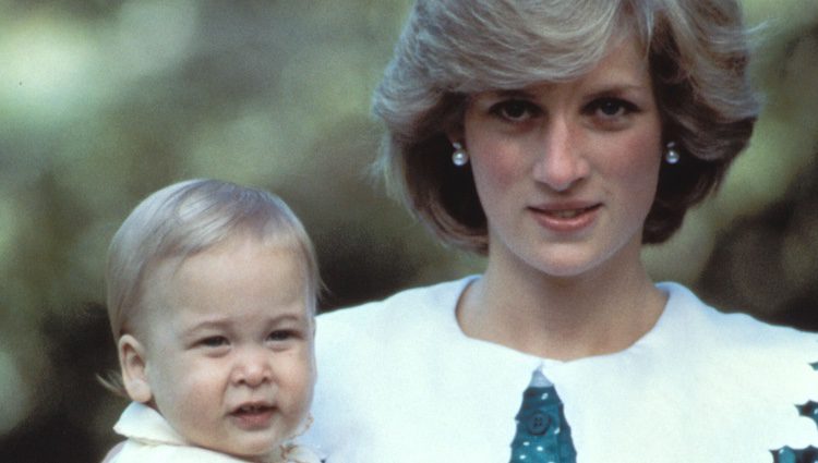 Lady Di con el Príncipe Guillermo de Inglaterra cuando era pequeño