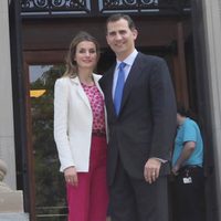 Los Príncipes Felipe y Letizia en la Universidad de Harvard