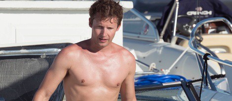 James Blunt presume de torso desnudo en Ibiza