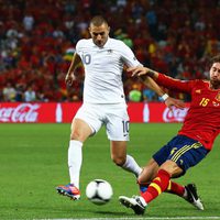 Sergio Ramos y Benzema en el España - Francia de la Eurocopa 2012