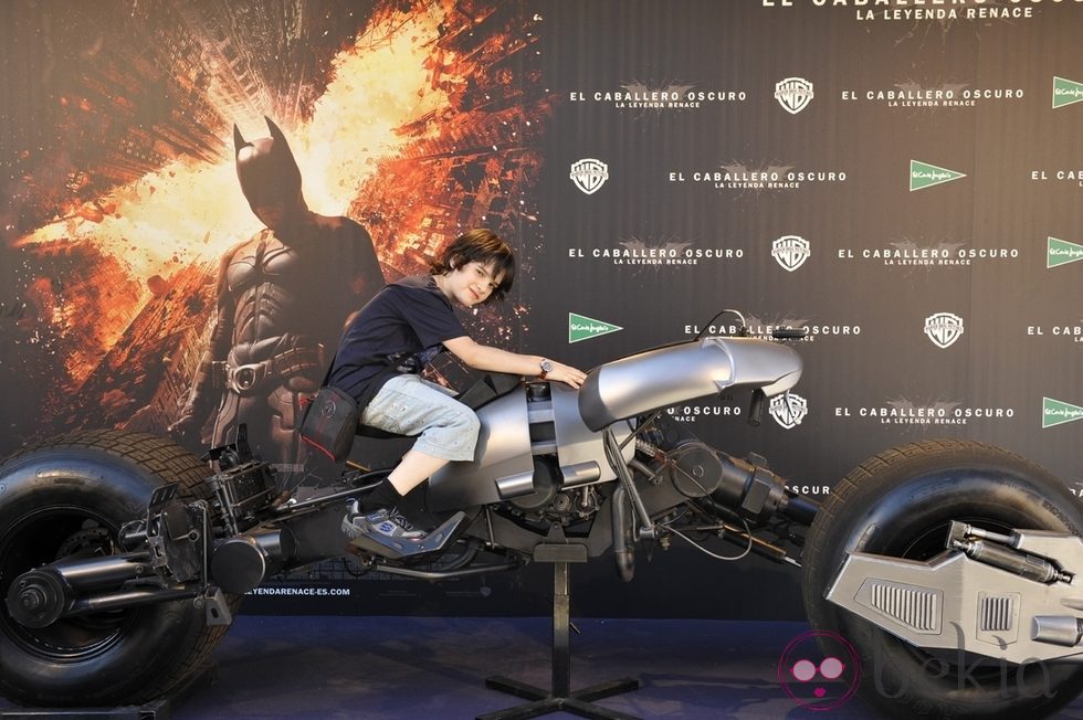 Daniel Avilés en la presentación de la moto de Batman en Madrid