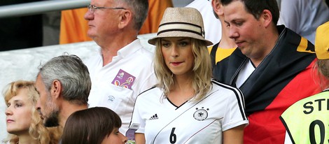 Lena Gercke en el partido que enfrentó a Alemania y Portugal