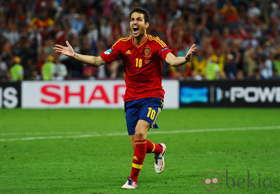 Cesc Fábregas celebra el penalti de la victoria de la semifinal de la Eurocopa 2012