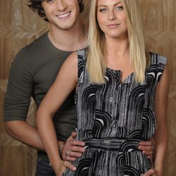 Diego Boneta y Julianne Hough