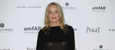 Sharon Stone en la gala amfAR celebrada en Paris