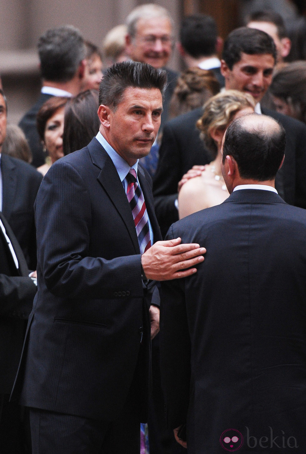 Billy Baldwin en la boda de su hermano Alec Baldwin