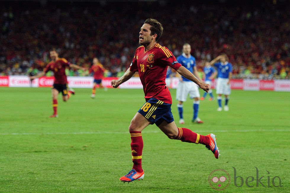 Jordi Alba celebra el segundo gol de la final de la Eurocopa 2012