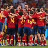 La Selección Española celebra la victoria en la Eurocopa 2012