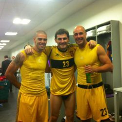 Iker Casillas, Pepe Reina y Víctor Valdés celebran la Eurocopa 2012