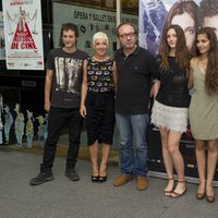 El equipo al completo de 'El secreto de los 24 escalones' durante su presentación en Madrid