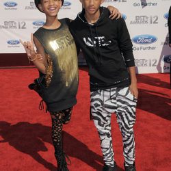 Jaden Smith y Willow Smith en los Bet Awards 2012