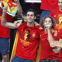 David Bisbal con Álvaro Arbeloa en el concierto celebrado en Cibeles por el triunfo de España