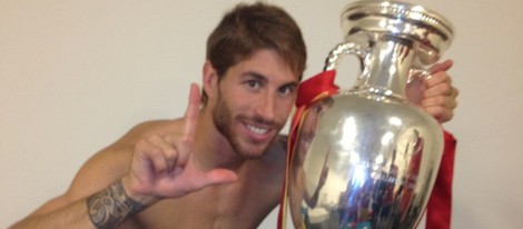 Sergio Ramos dedicando la Eurocopa 2012 a Lara Álvarez