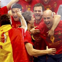 Navas, Llorente, Mata, Reina y Cazorla celebran en Madrid la Eurocopa 2012