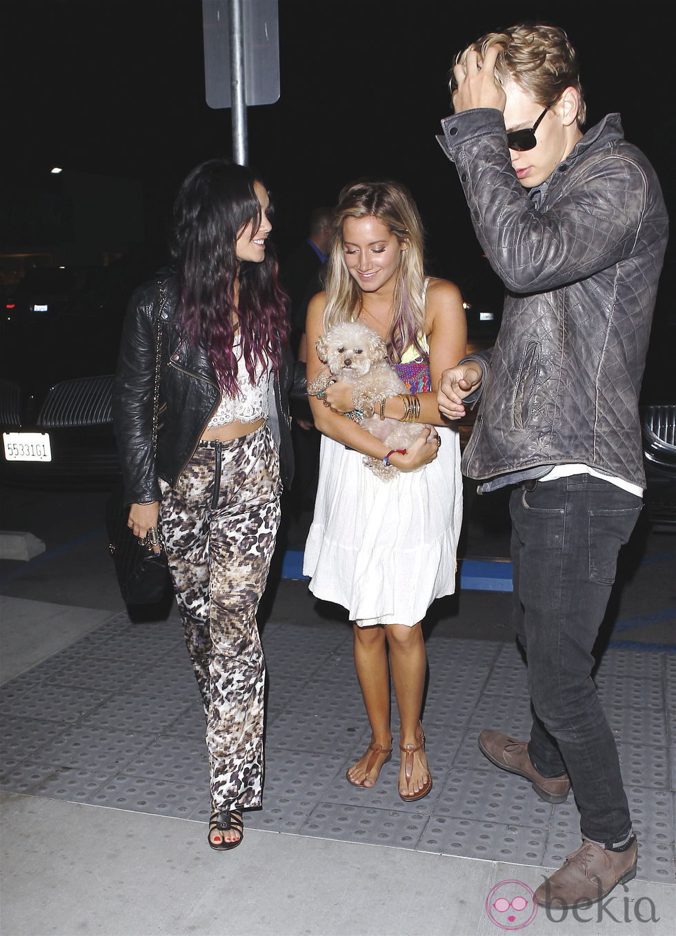 Vanessa Hudgens y Austin Butler en el 27 cumpleaños de Ashley Tisdale