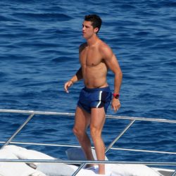 Cristiano Ronaldo con el torso desnudo en Saint-Tropez