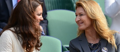 La Duquesa de Cambridge charla con Steffi Graf en Wimbledon 2012