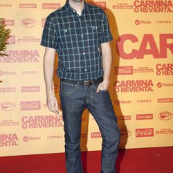 Julián López en el estreno de 'Carmina o revienta'