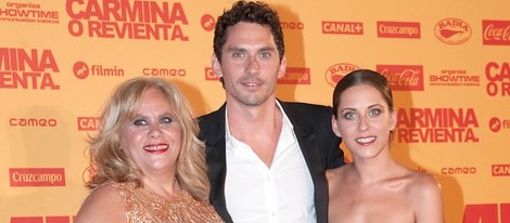 Carmina Barrios, Paco León y María León en el estreno de 'Carmina o revienta'