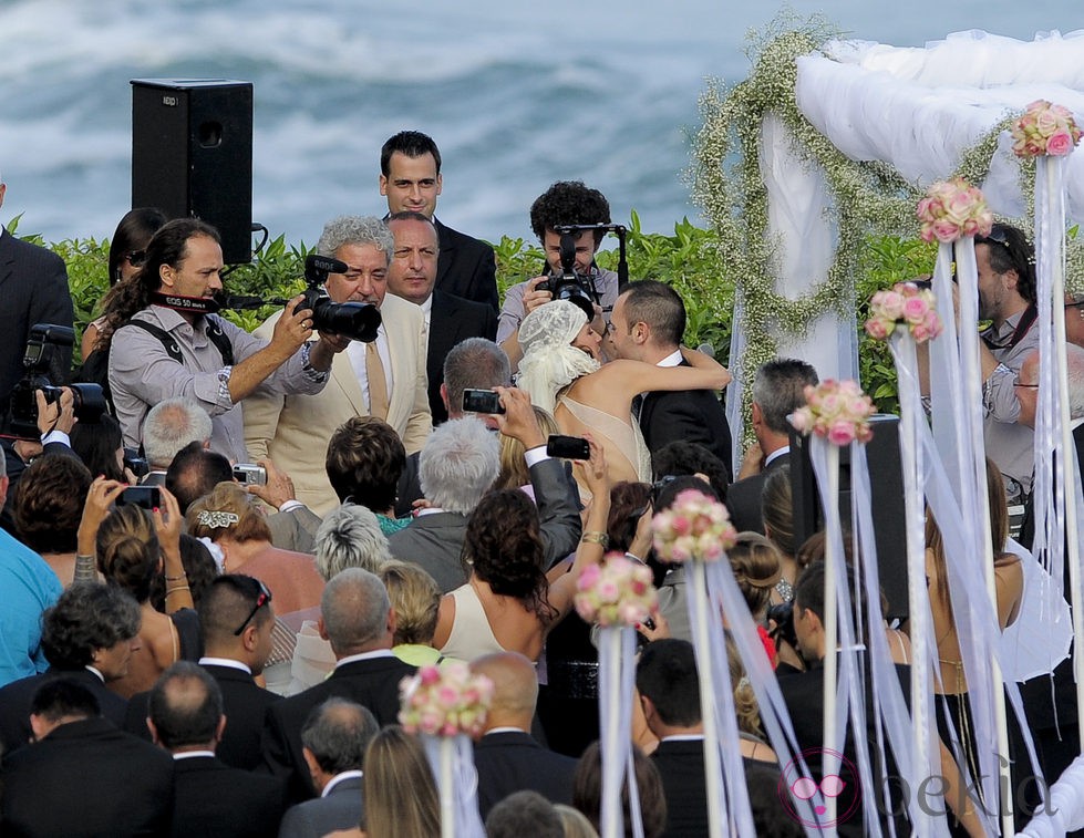 Andrés Iniesta y Anna Ortiz se casan en el Castillo de Tamarit