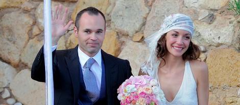 Andrés Iniesta y Anna Ortiz se dan el 'sí quiero' en el Castillo de Tamarit