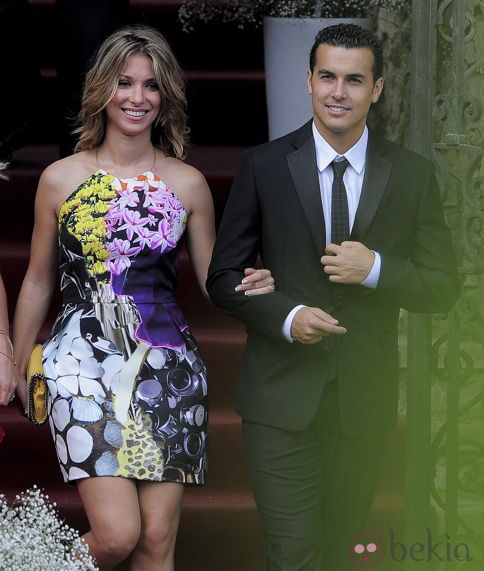 Pedro y su novia en la boda de Andrés Iniesta y Anna Ortiz