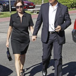 Ana Rosa Quintana y Juan Muñoz en el funeral de Pedro Rodríguez