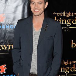 Jackson Rathbone en el estreno de 'Amanecer. Parte 2' en la Comic-Con 2012